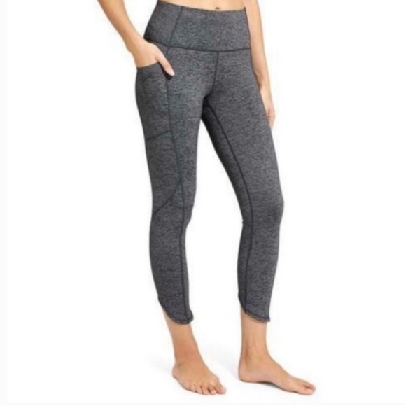 ATHLETA High Rise Pixel Chaturanga To Town Capri Leggings Size Small - Picture 1 of 12